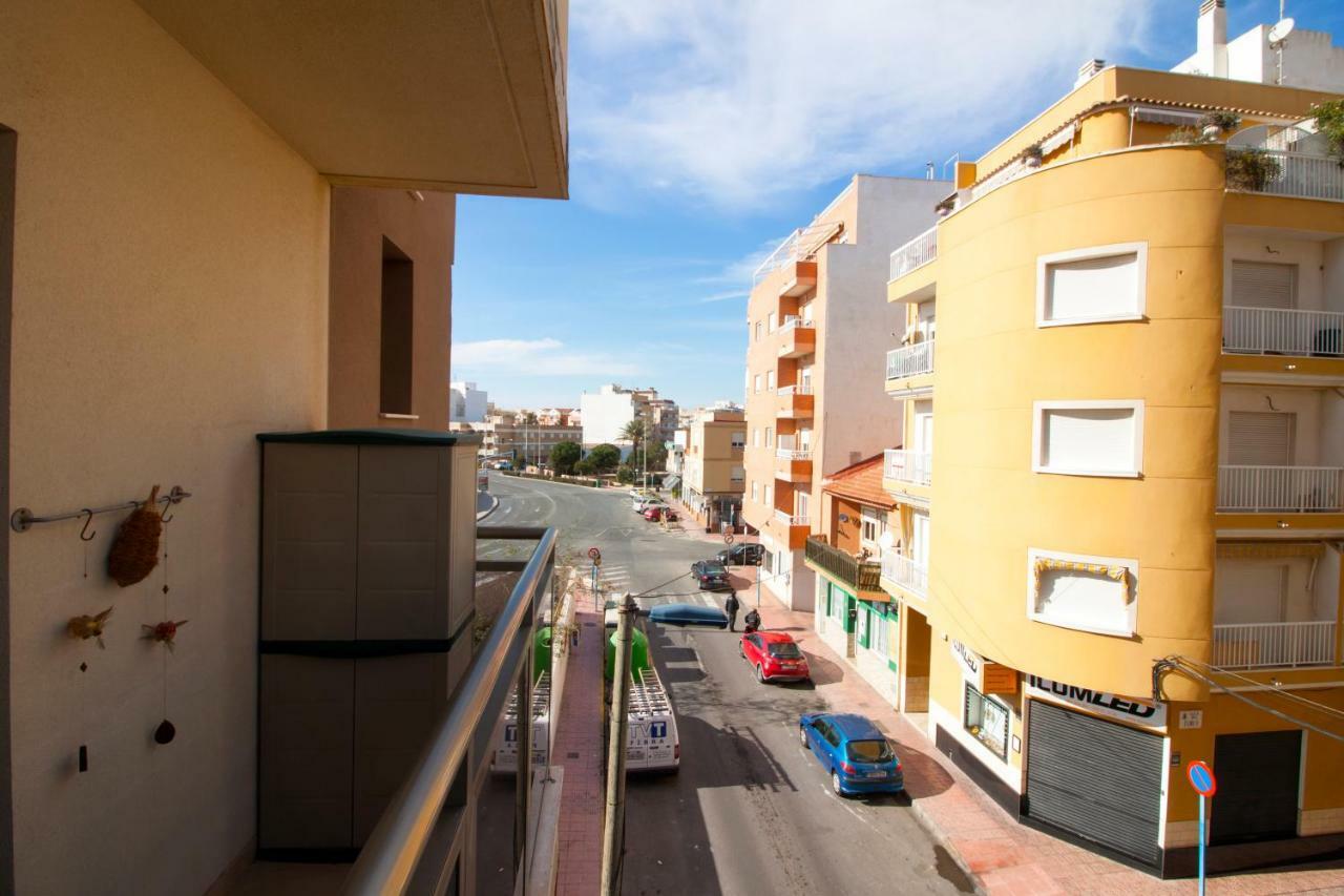 El Apartamento De Maria Jose Apartment Torrevieja Luaran gambar